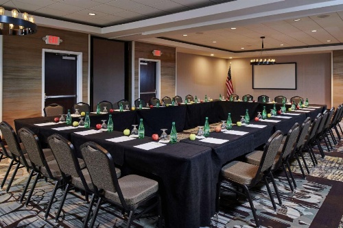 DoubleTree by Hilton Raleigh Crabtree Valley, NC image 9