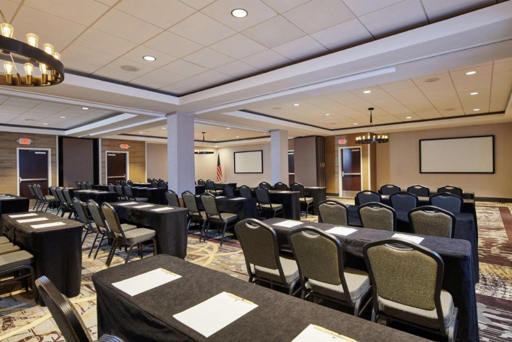 DoubleTree by Hilton Raleigh Crabtree Valley, NC Image 13