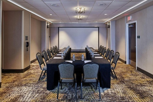 DoubleTree by Hilton Raleigh Crabtree Valley, NC image 14